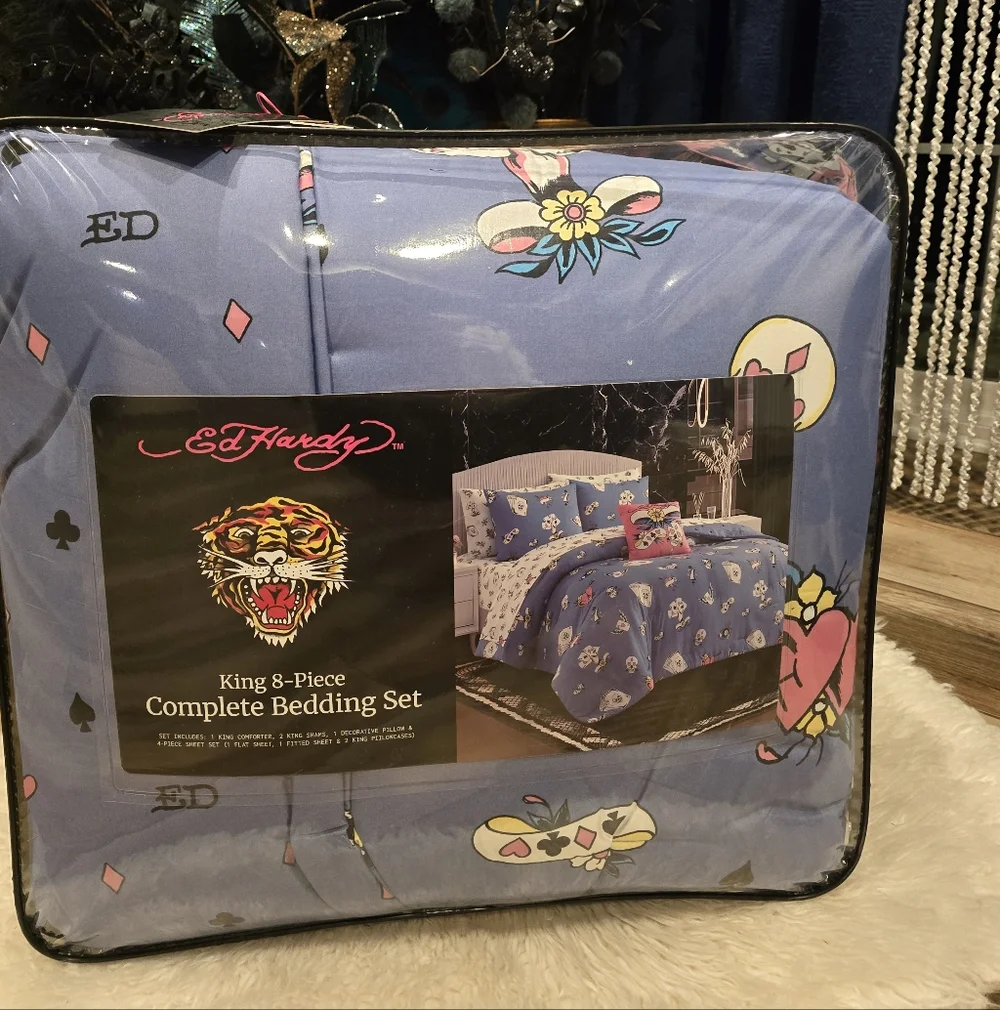 Ed Hardy King 8 piece complete Bedding set new